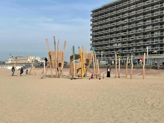 Residentie Aldis Met Zeezicht Διαμέρισμα Οστένδη Εξωτερικό φωτογραφία